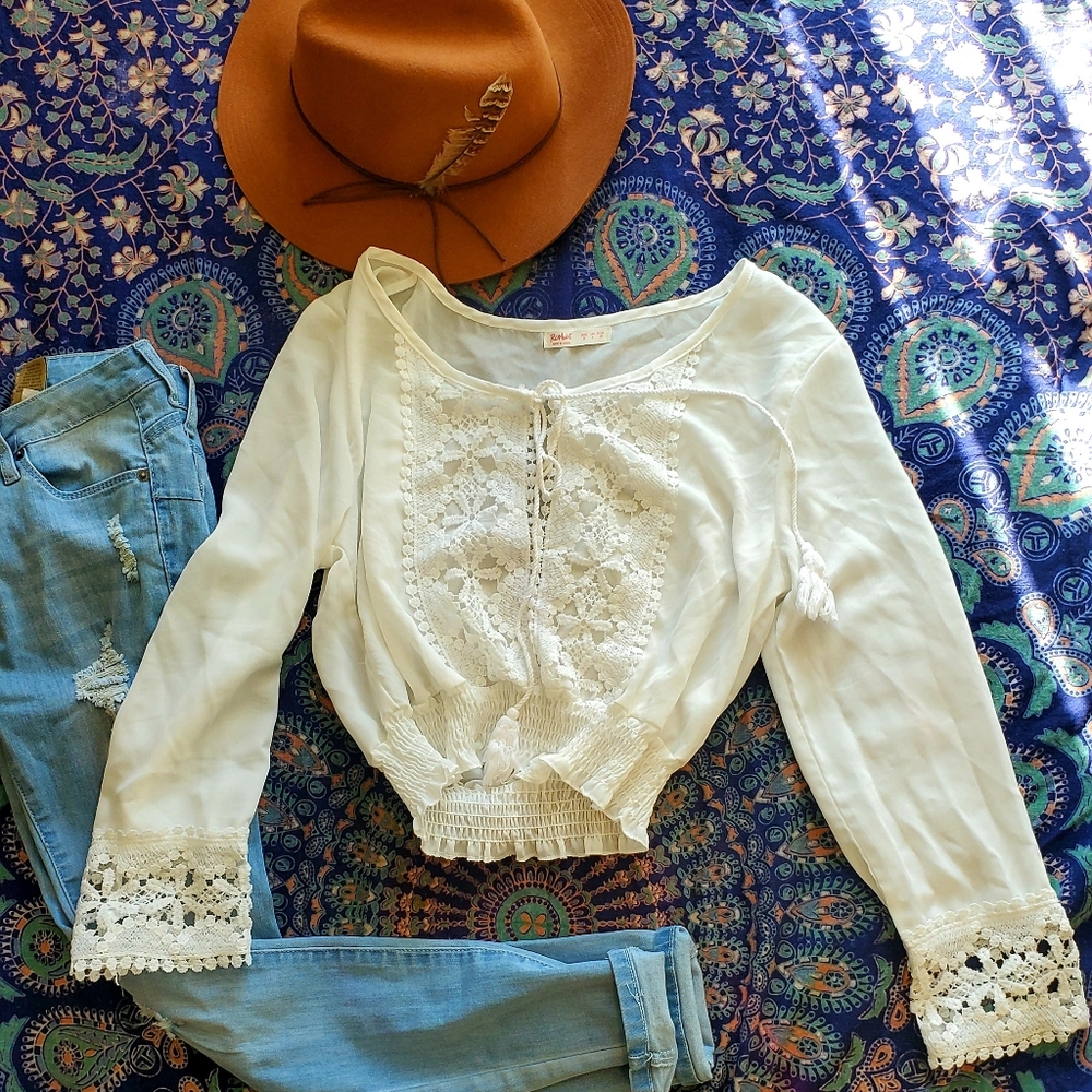 Boho White long sleeve lace top
